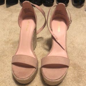 Women’s 5.5. Never worn